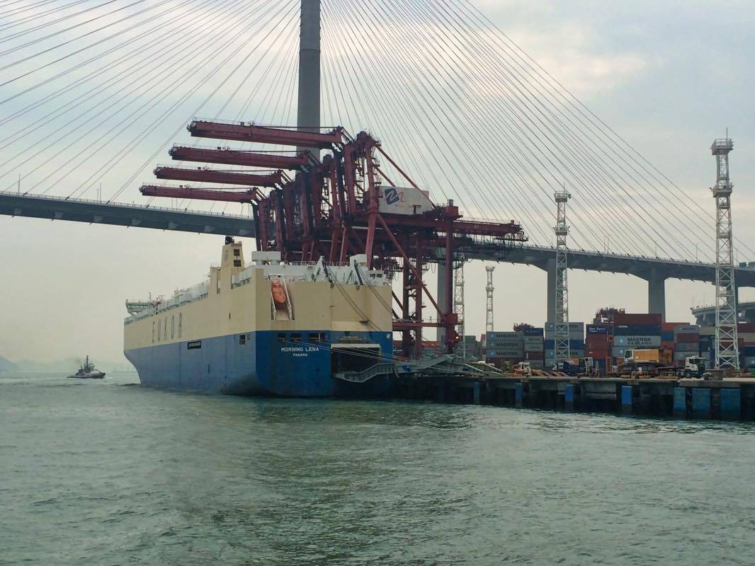 EUKOR vessel berthed in Hong Kong. Photo taken by the editor of PCW